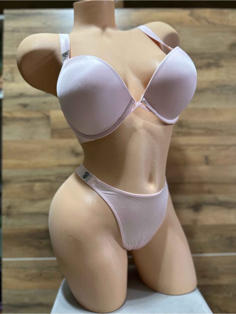 34D large Victoria Secret Bombshell Push-Up Bra & panty Set